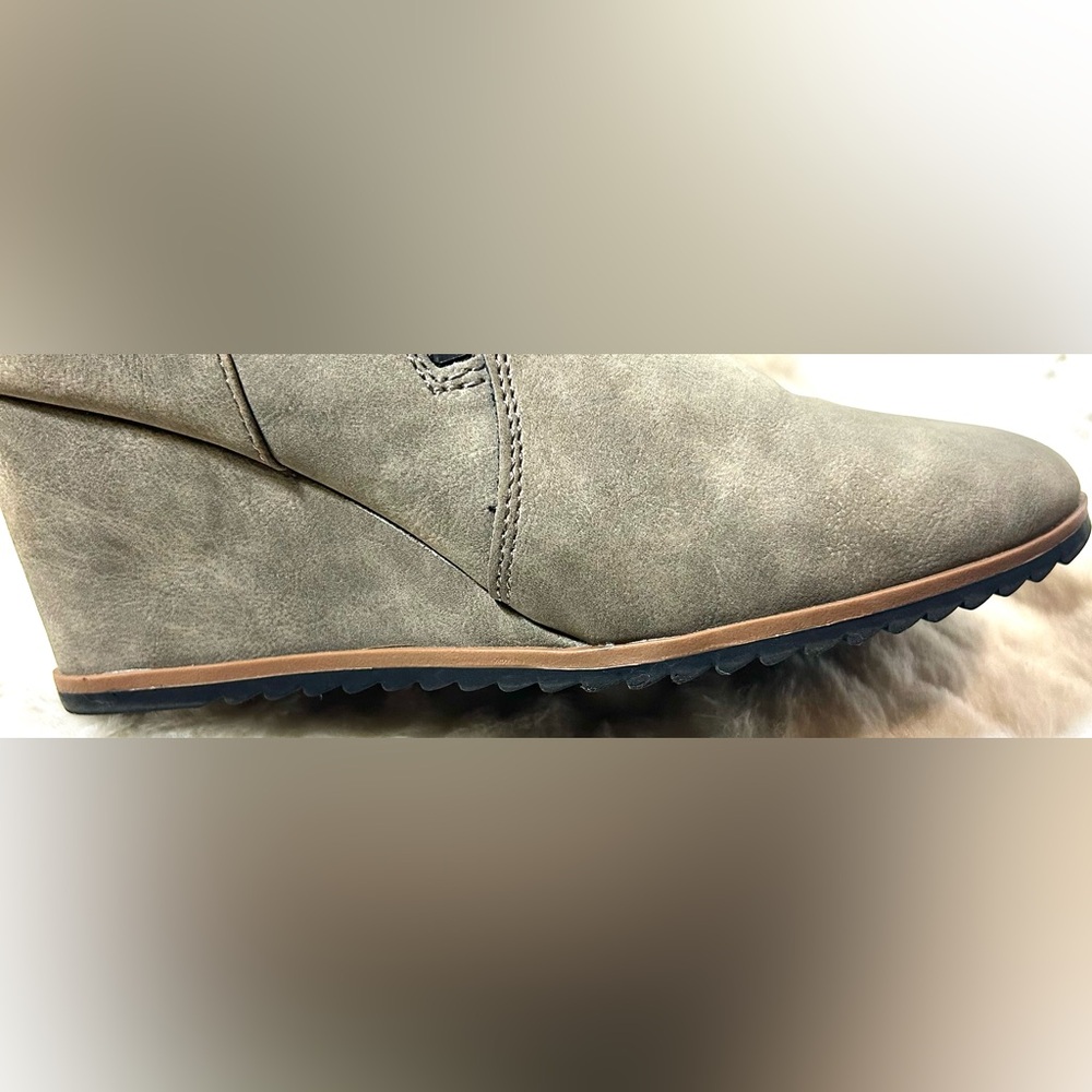 Soul Naturalizer Haley Gray zipper wedge heel Ankle Booties size 7.5 Wide - Picture 11 of 11